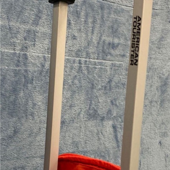 Vintage BNWT Disney Suitcase & Duffle Bag. Ready for your next Trip! - Picture 6 of 7